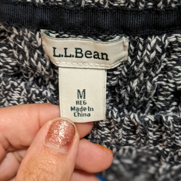 LL Bean Sweater size M - Picture 2 of 3
